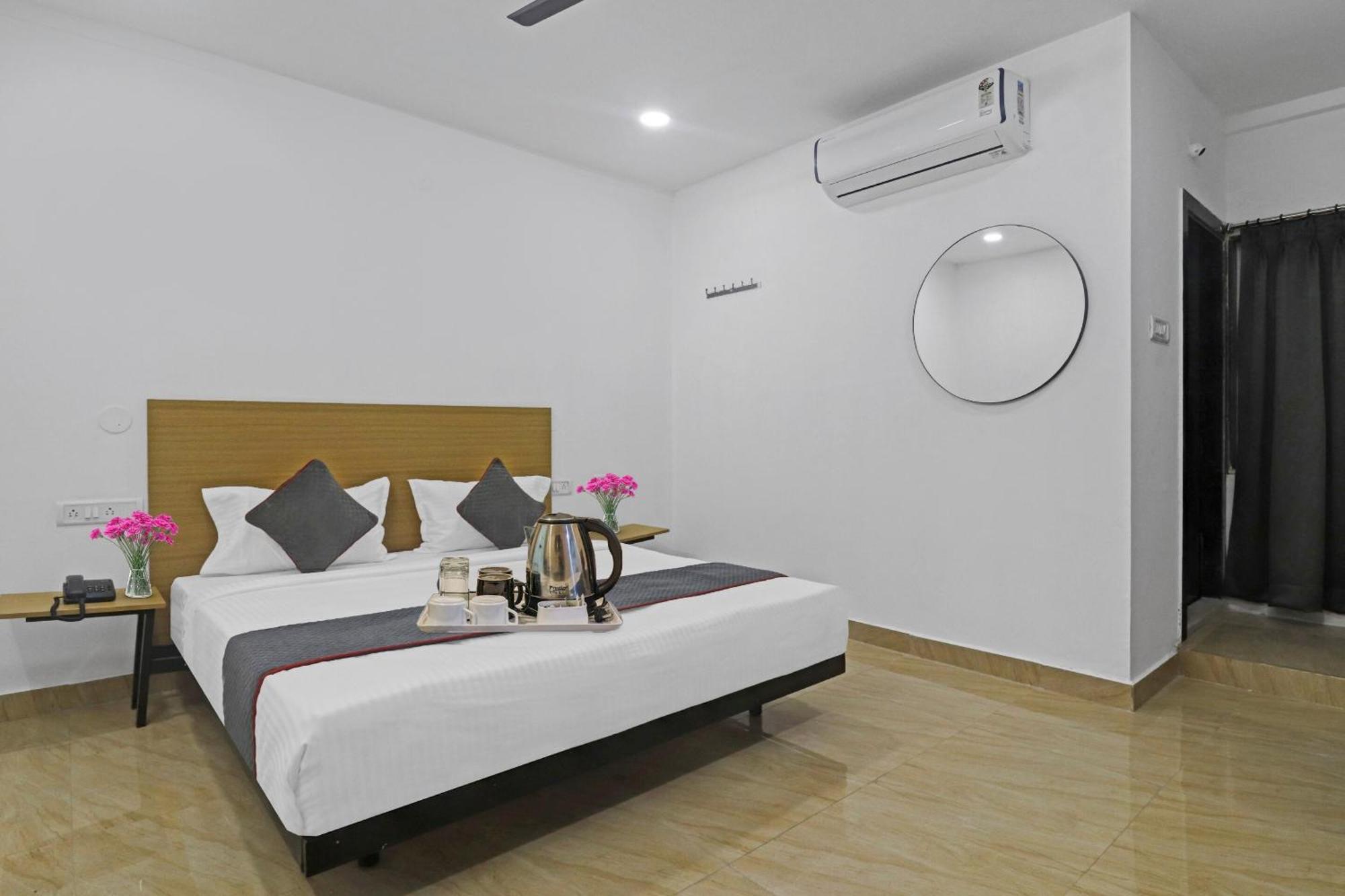 Townhouse De Alphabet Hotel Gachibowli Экстерьер фото