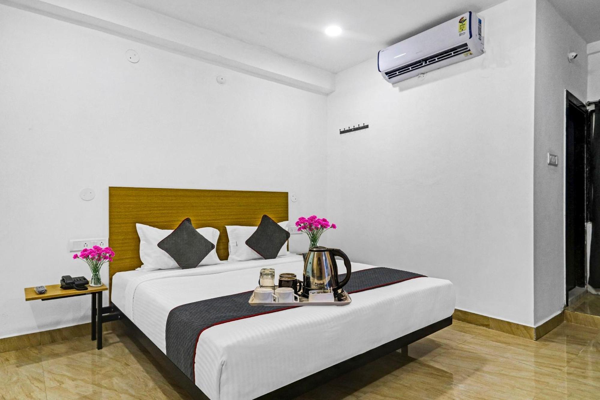 Townhouse De Alphabet Hotel Gachibowli Экстерьер фото